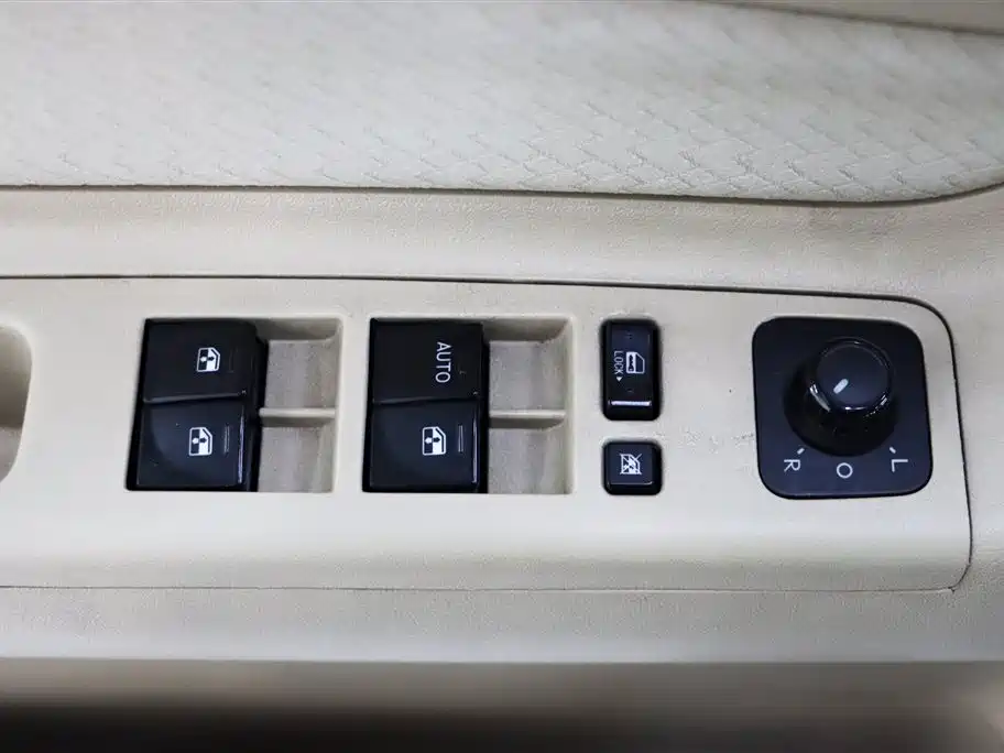 BAIC E-Series 2014 2013 Sedan 1.5L Automatic Letian Edition