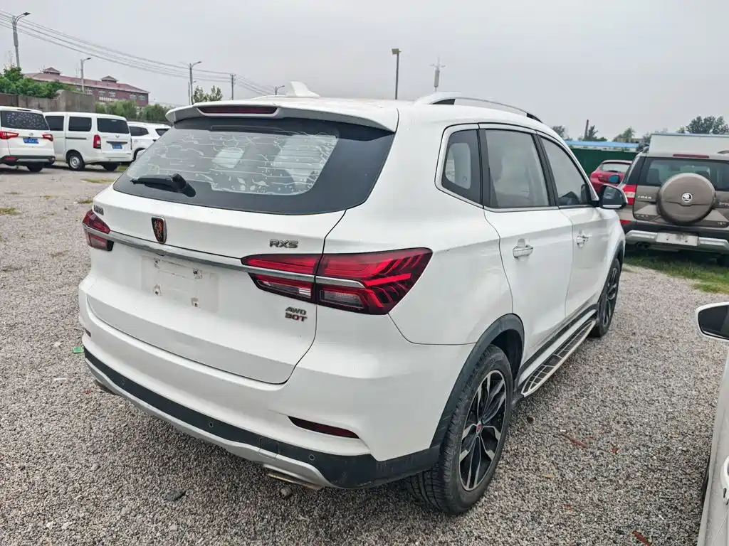 Фото 7 - Roewe RX5