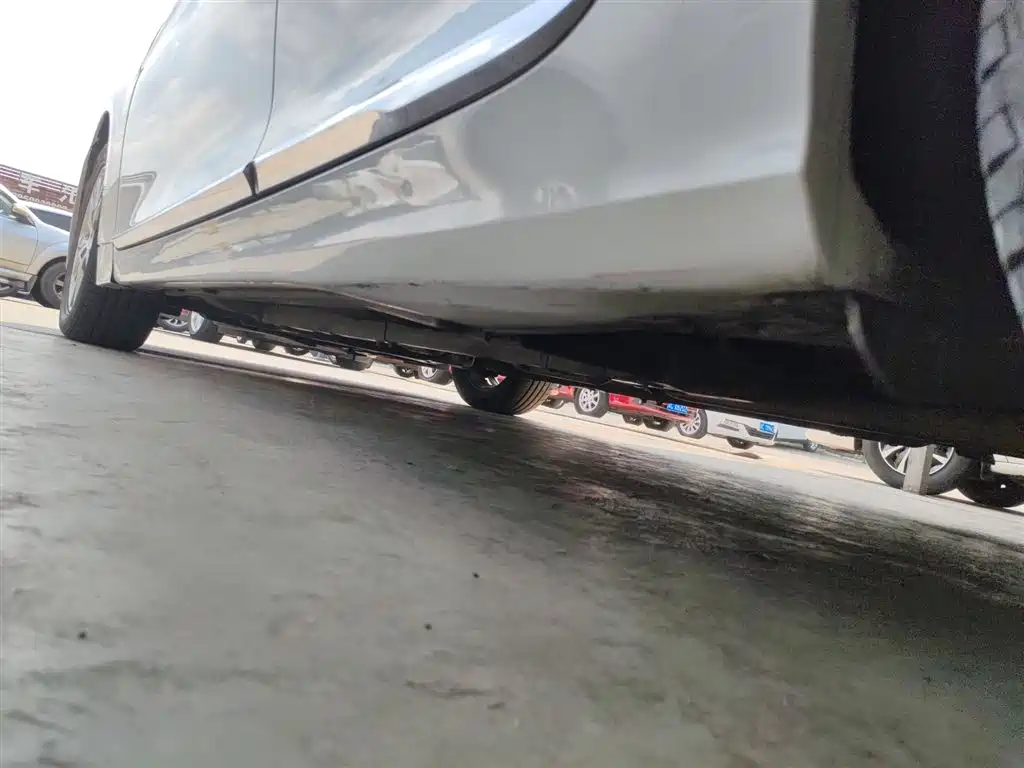 Hyundai Sonata 2015 Classic 2.0L Automatic Luxury Edition фото 22