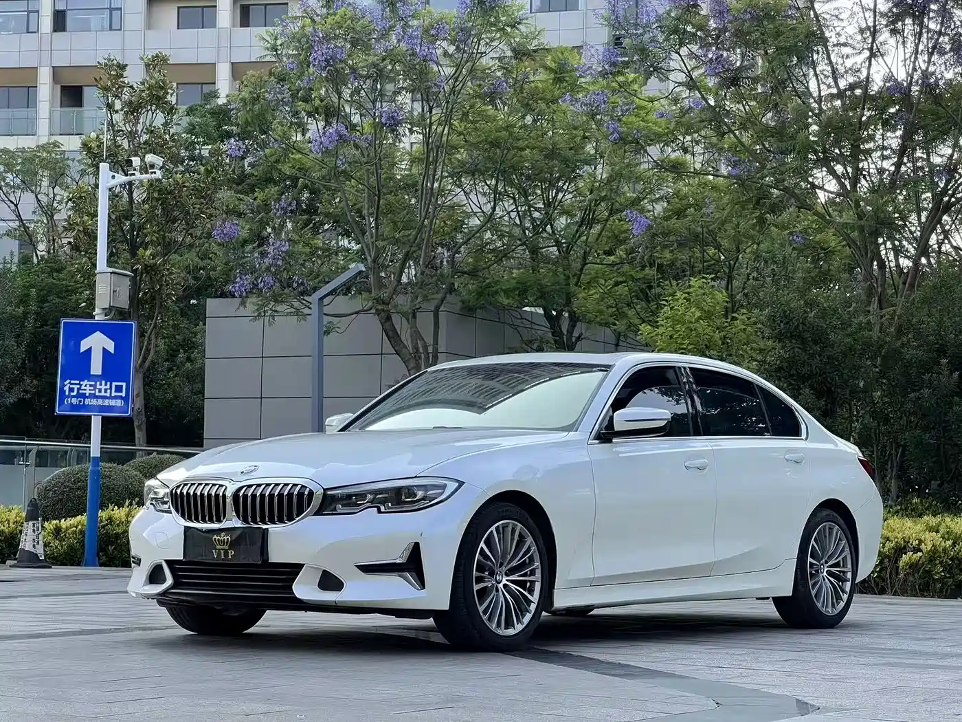 BMW 3 Series 2020 325Li Launch Edition