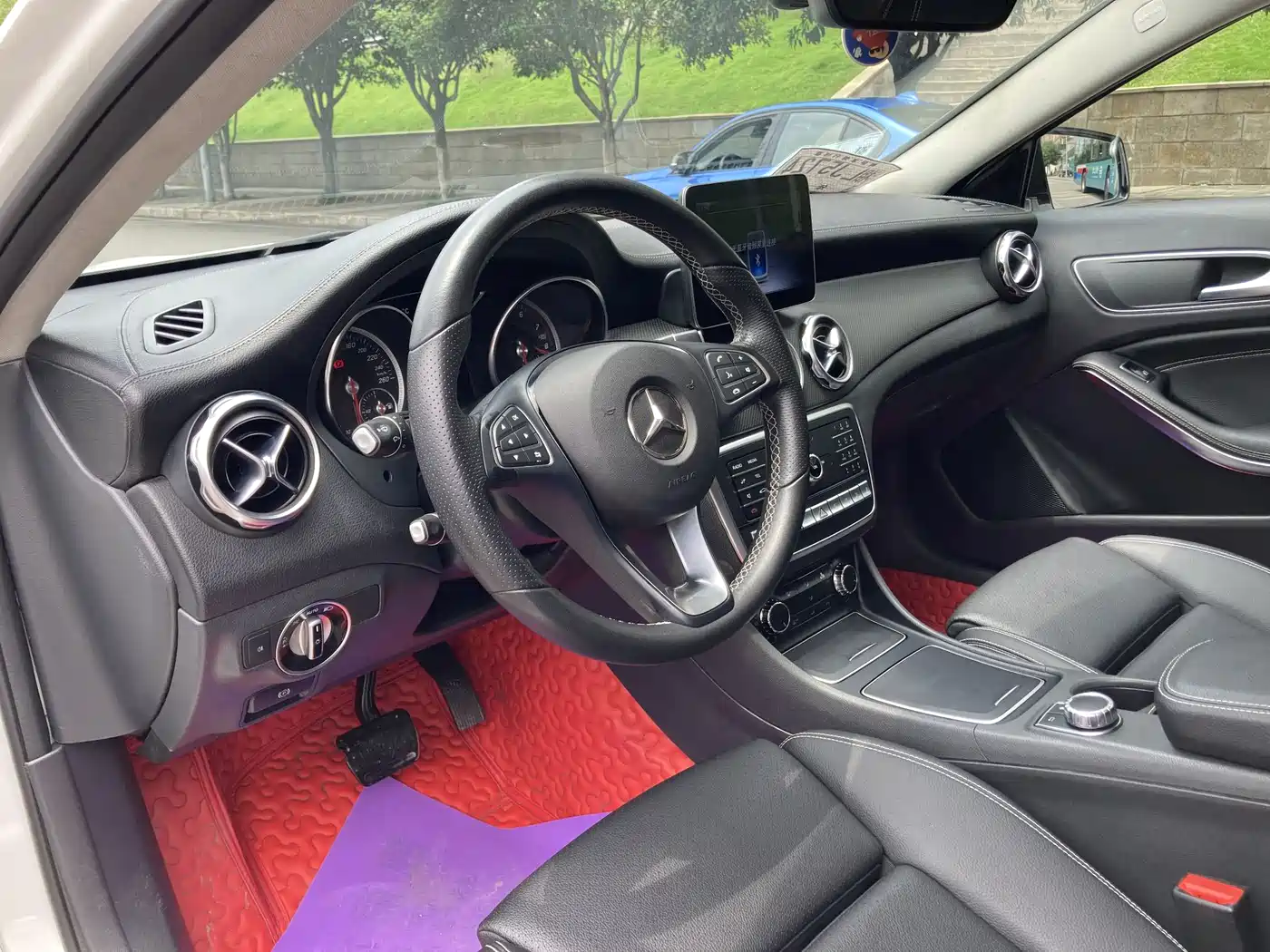 Mercedes-Benz GLA 2018 GLA 220 4MATIC Sport фото 6