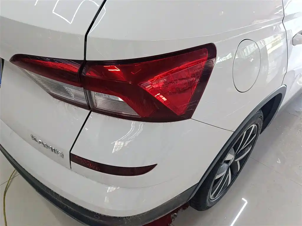 Škoda Kamiq 2021 1.5L Auto Comfort Edition фото 8