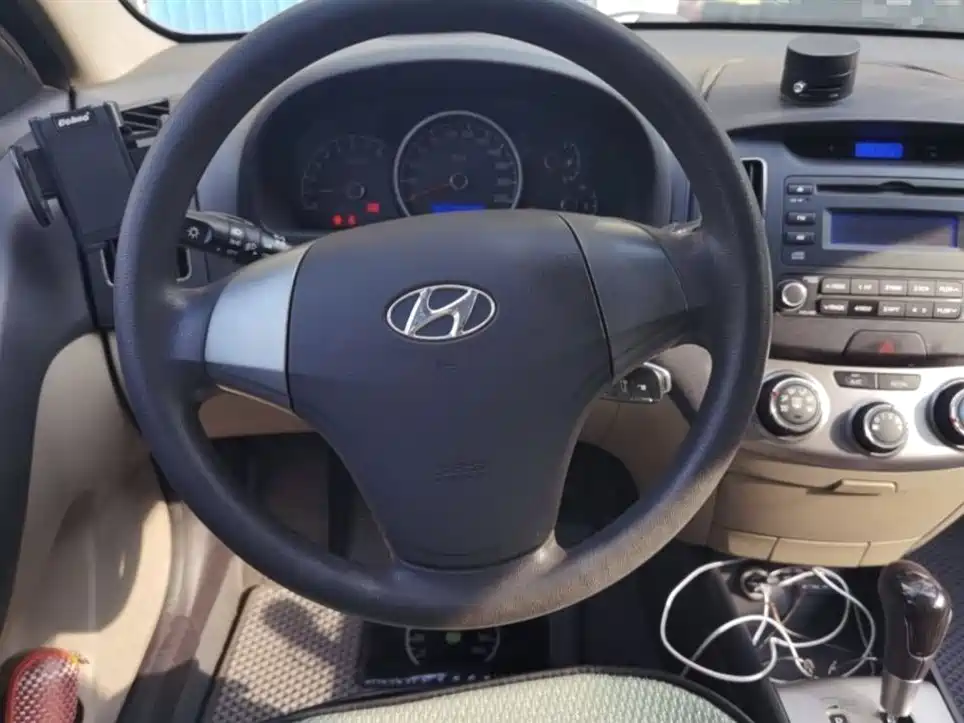 Hyundai Elantra 2011 1.6L Automatic Comfort фото 12