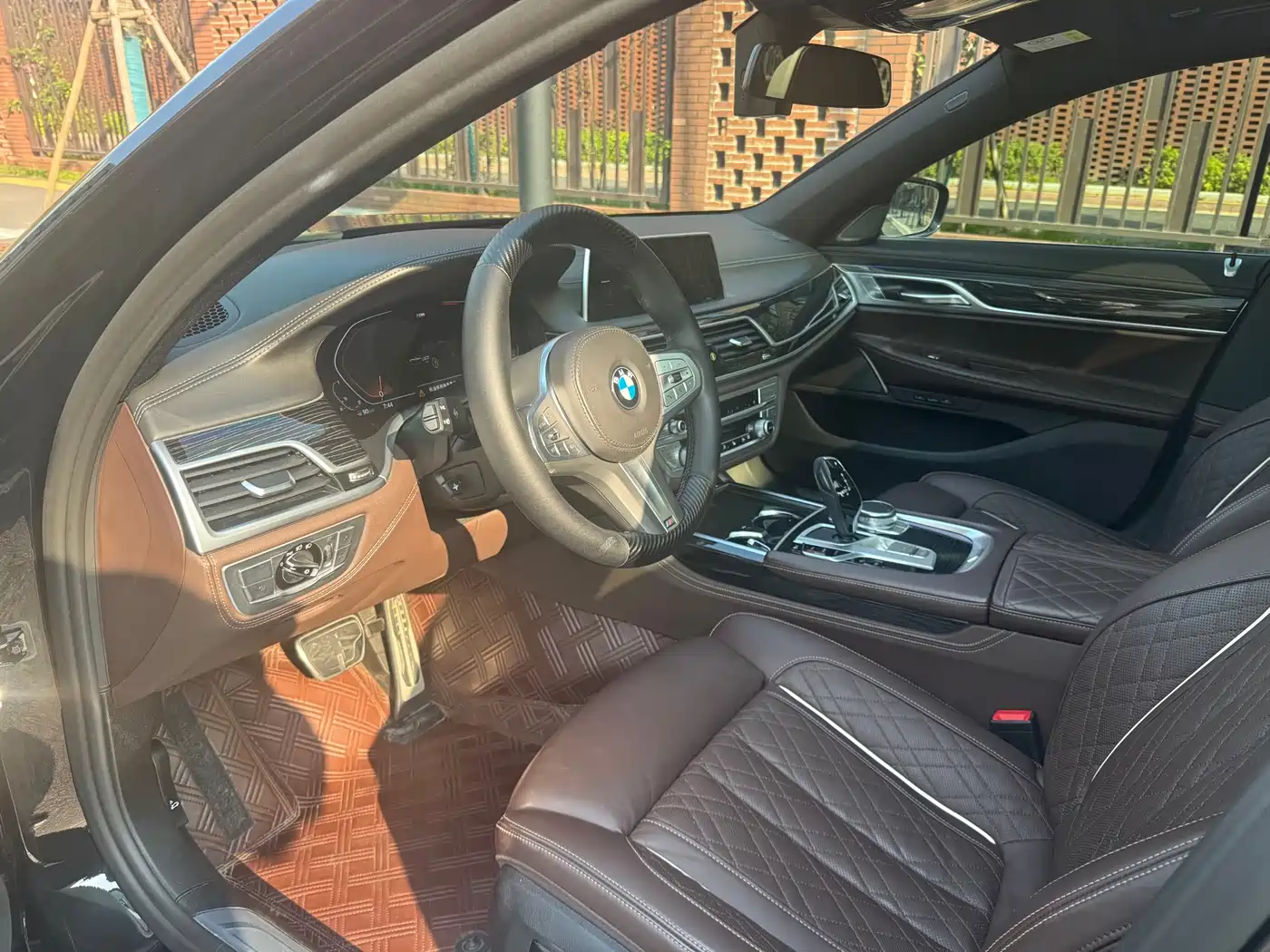 BMW 7 Series 2021 Model 740Li Leading M Sport Package фото 6