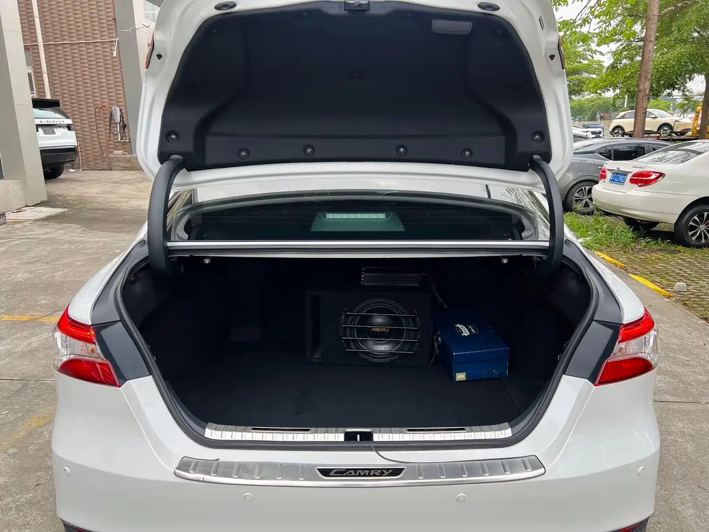 Toyota Camry 2021 Hybrid 2.5HGVP Leading Edition фото 10