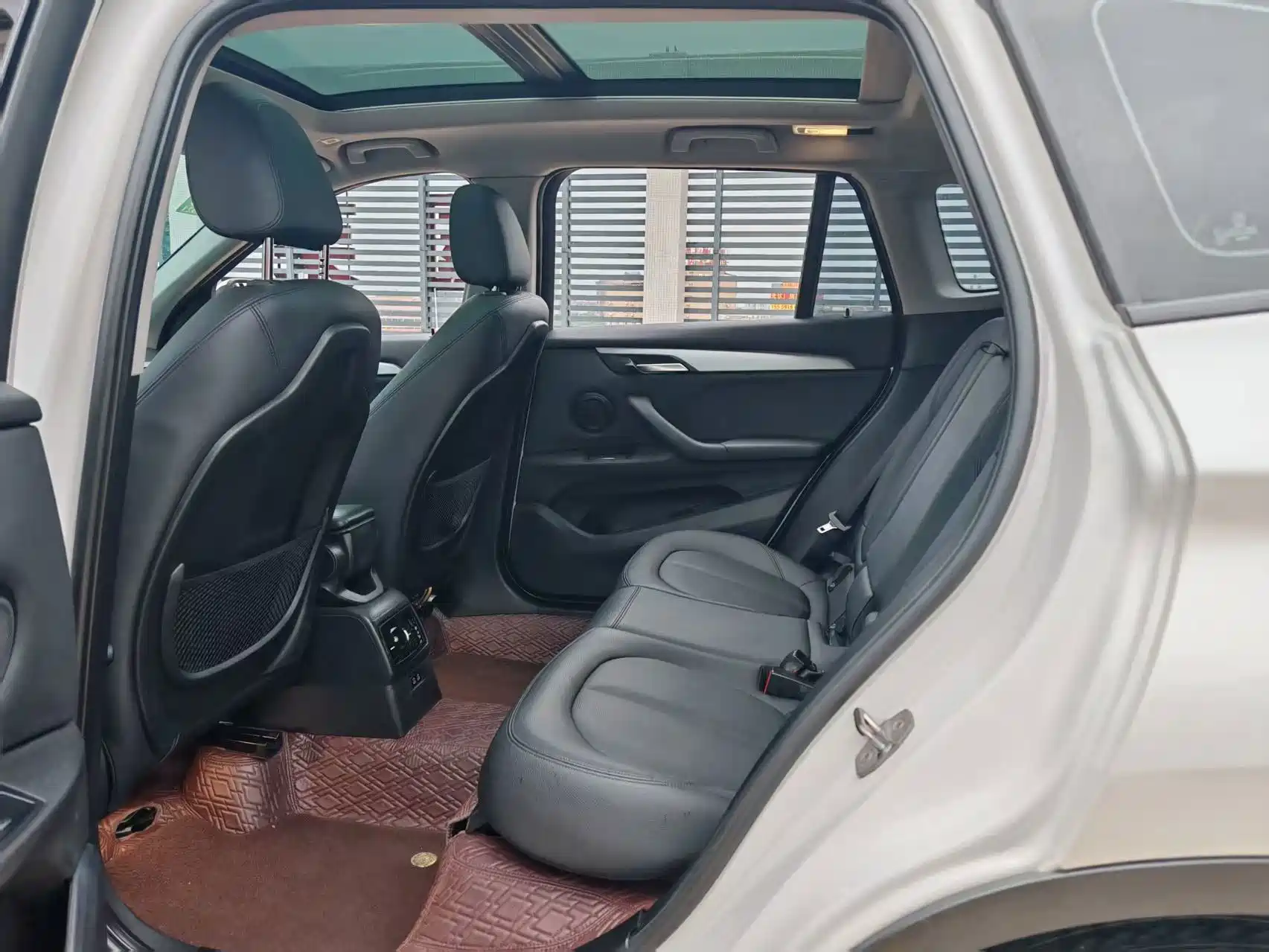 Фото 9 - BMW X1