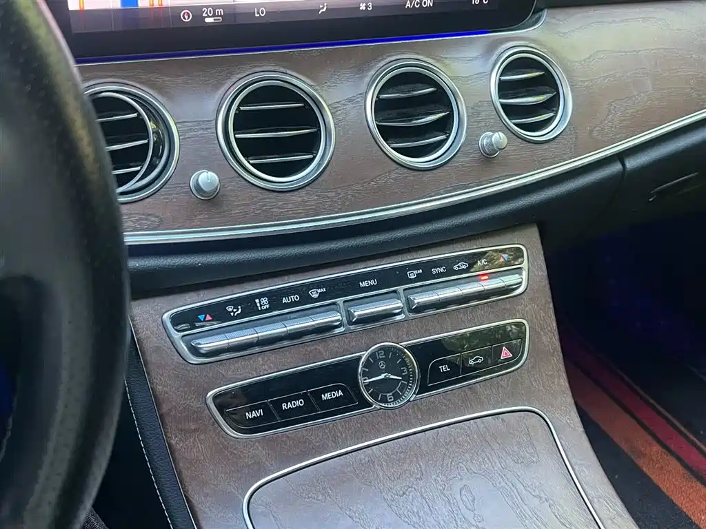 Mercedes-Benz E-Class 2018 E 200 L фото 8