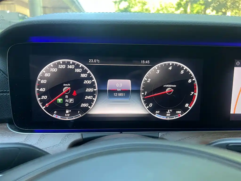 Mercedes-Benz E-Class 2018 E 200 L фото 12
