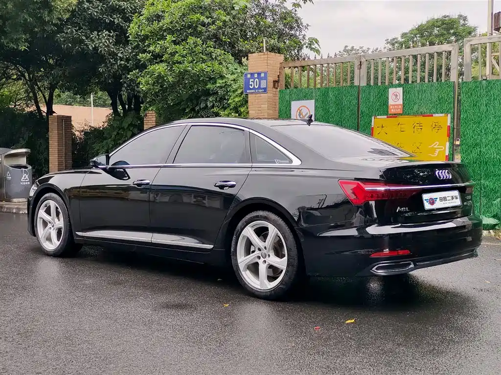 Audi A6L 2019 45 TFSI quattro Premium Elegance фото 4