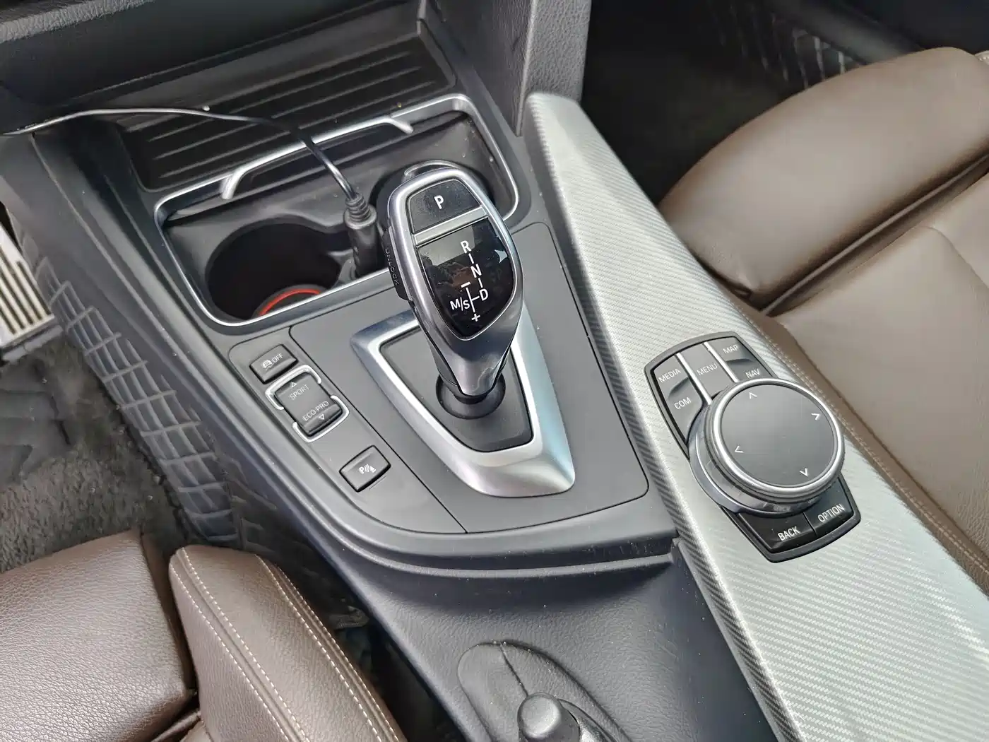 BMW 3 Series 2019 320i M Sport Black Night Edition фото 15