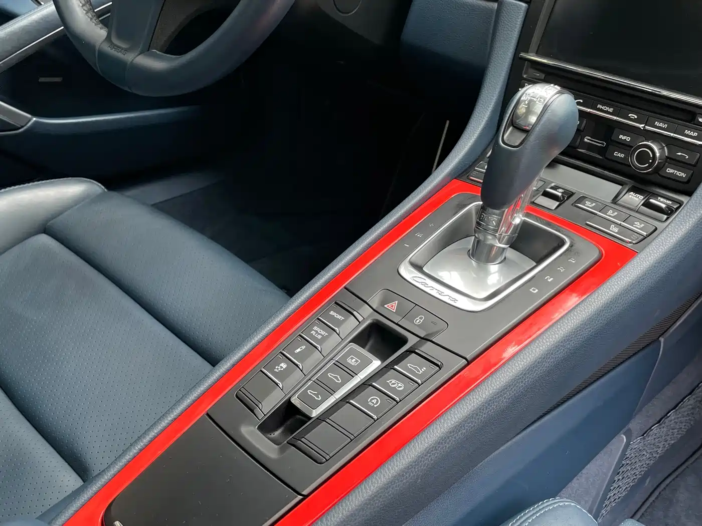 Porsche 911 2015 Carrera 4 3.4L Style Edition фото 24