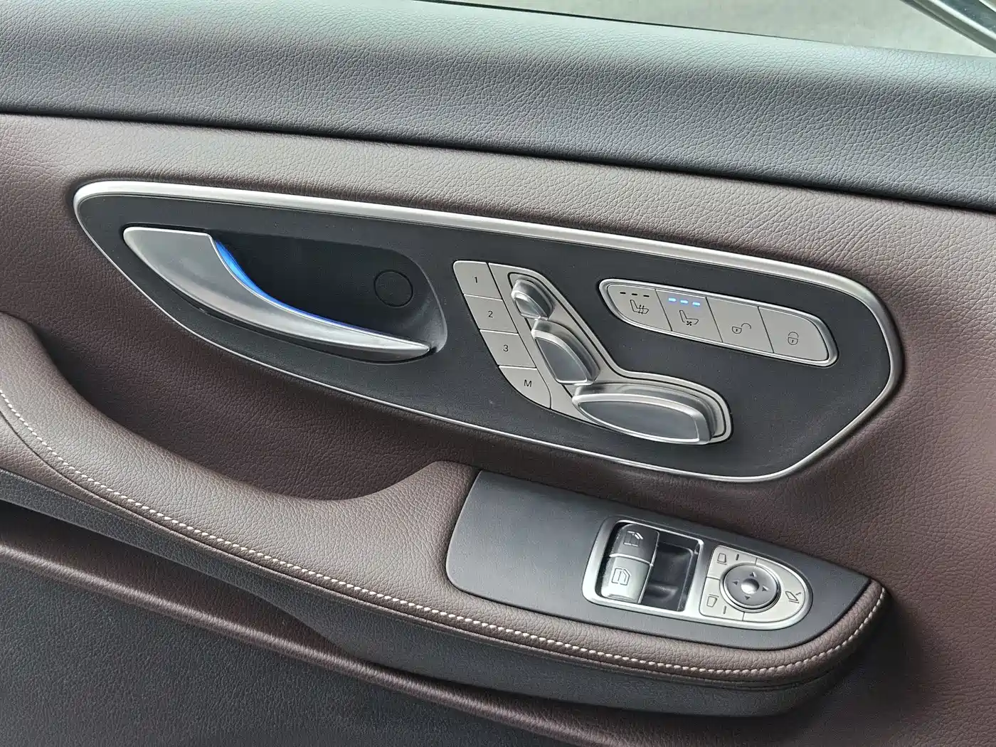 Mercedes-Benz V-Class 2025 2024 V 300 L Long Wheelbase Luxury Edition