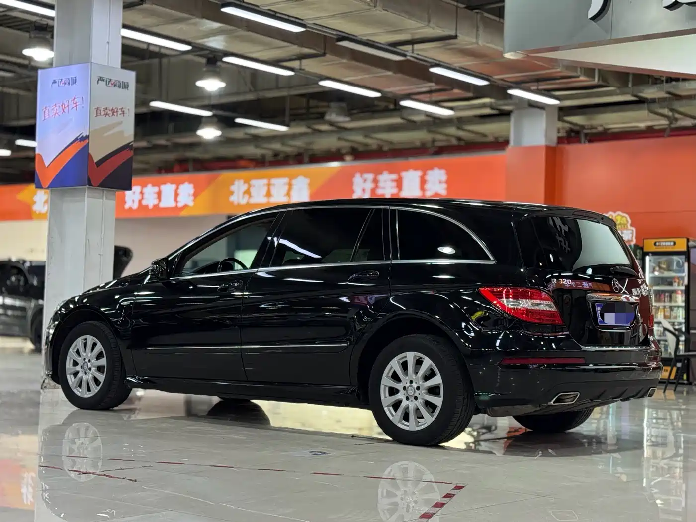 Mercedes-Benz R-Class 2017 R 320 4MATIC Business Collector's Edition фото 7
