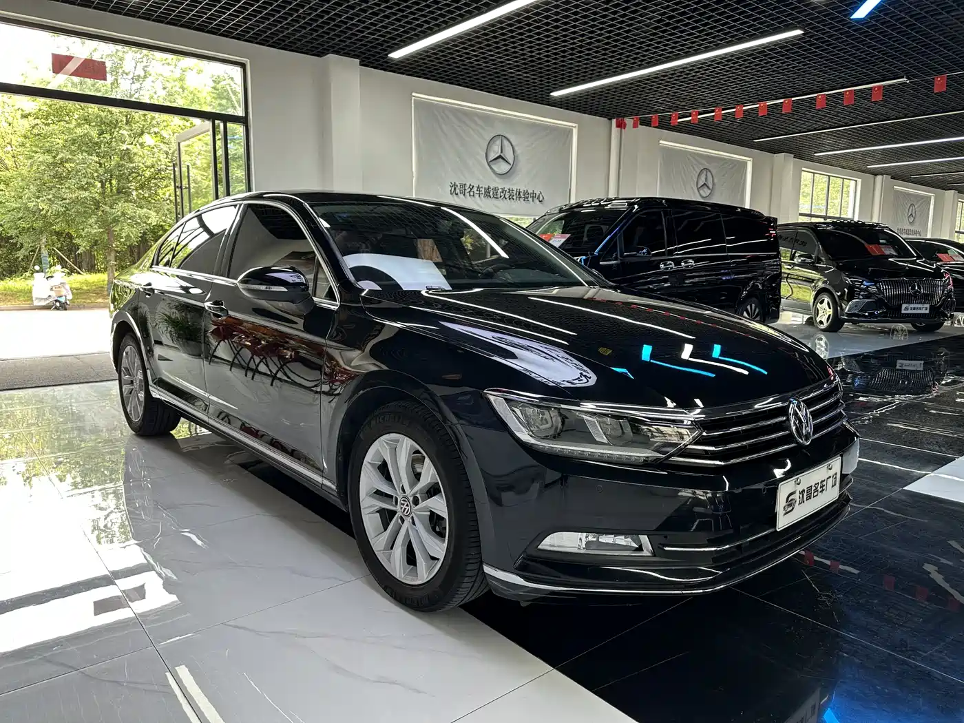 Volkswagen Magotan 2017 330TSI DSG Luxury фото 3