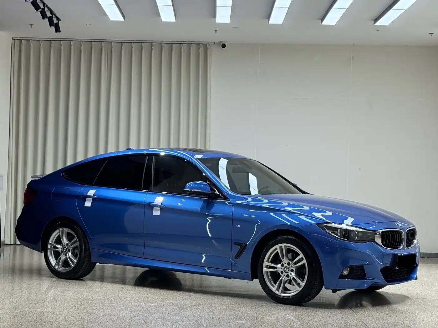 BMW 3 Series GT 2019 320i M Sport Package фото 3