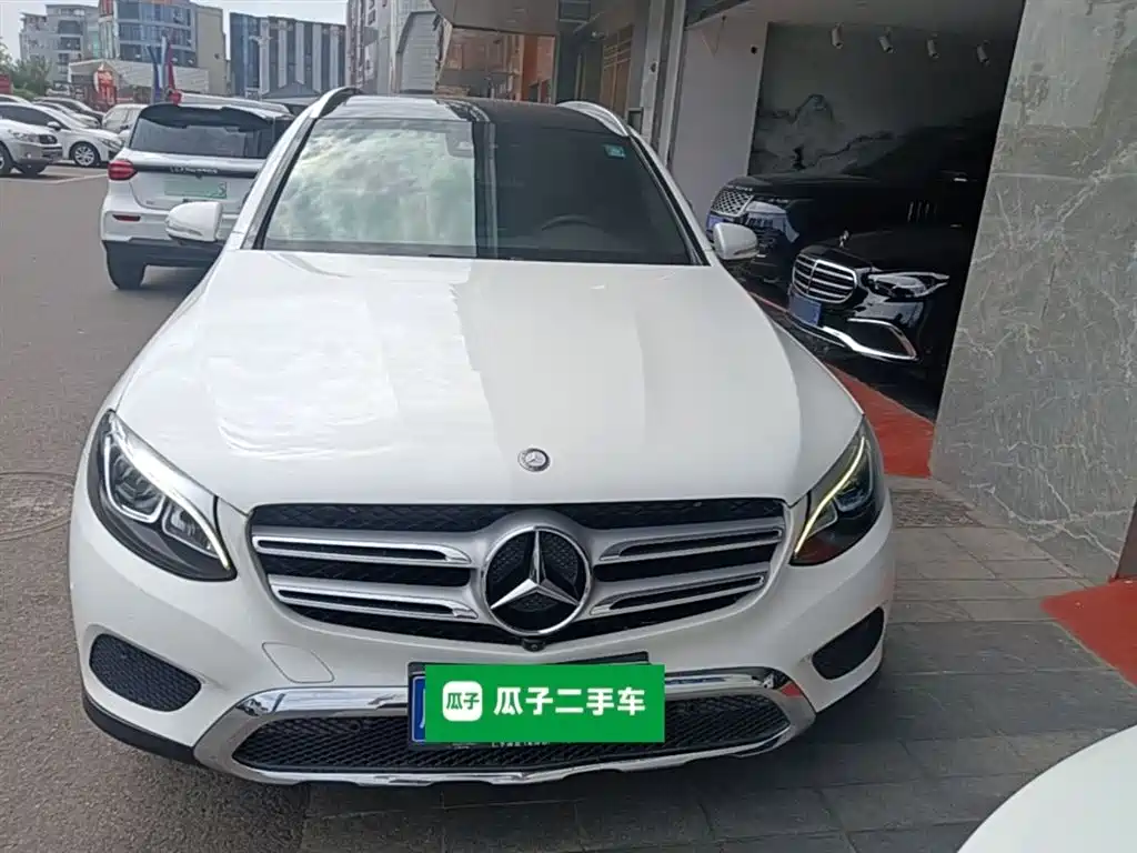 Mercedes-Benz GLC 2016 GLC 260 4MATIC Luxury фото 3