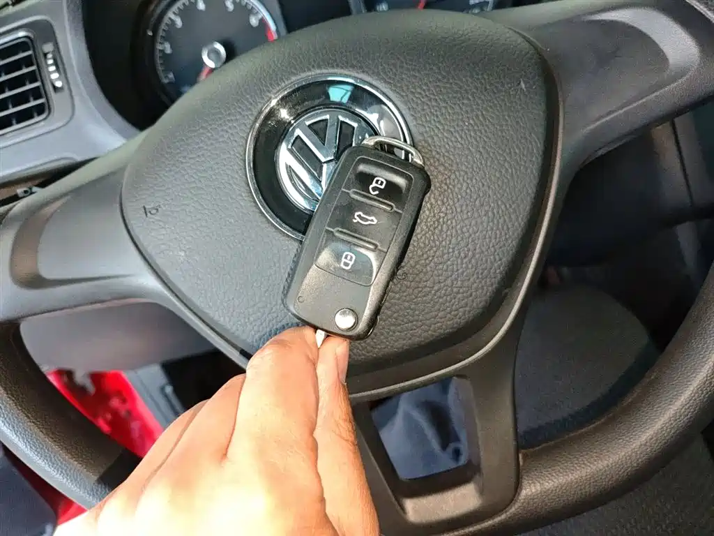 Volkswagen Polo 2016 1.4L Automatic Trend фото 9