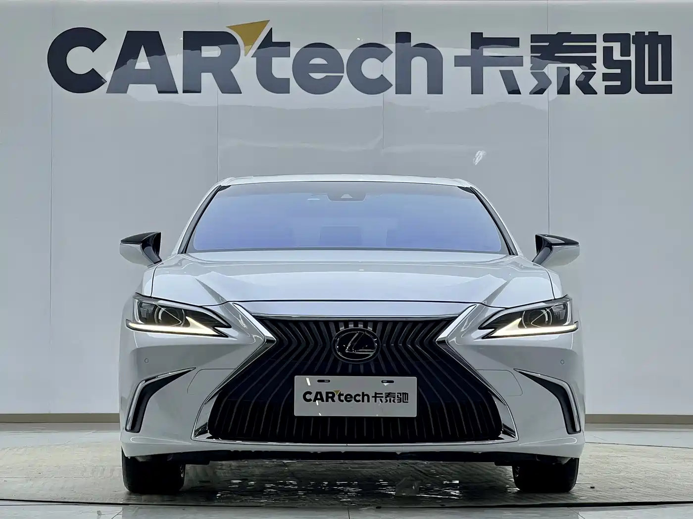 Lexus ES 2020 200 Excellence фото 7