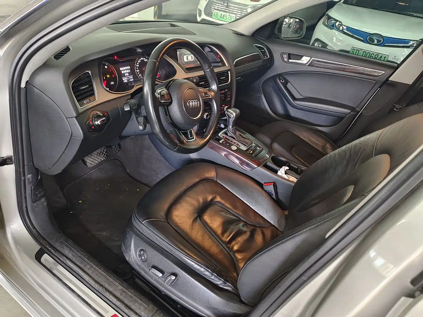 Audi A4L 2016 35 TFSI Collector's Edition S line Comfort фото 9