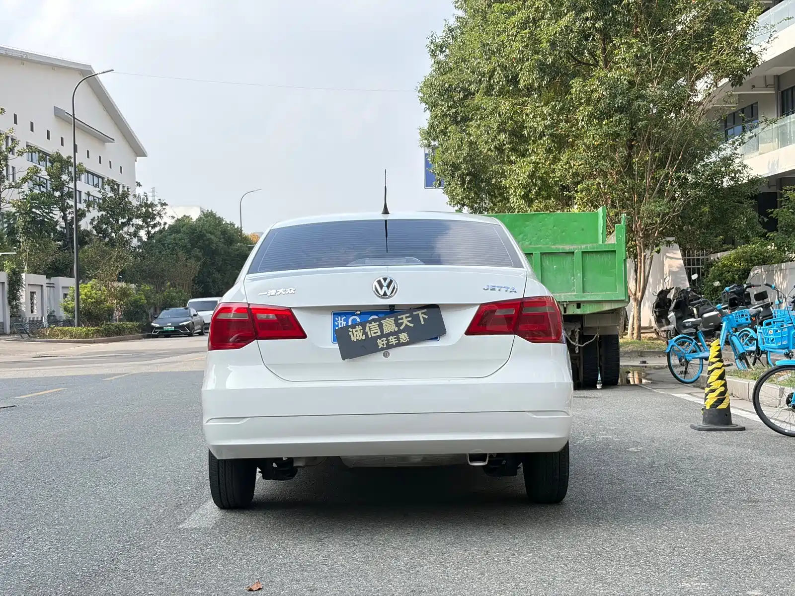 صورة 12 - Volkswagen Jetta