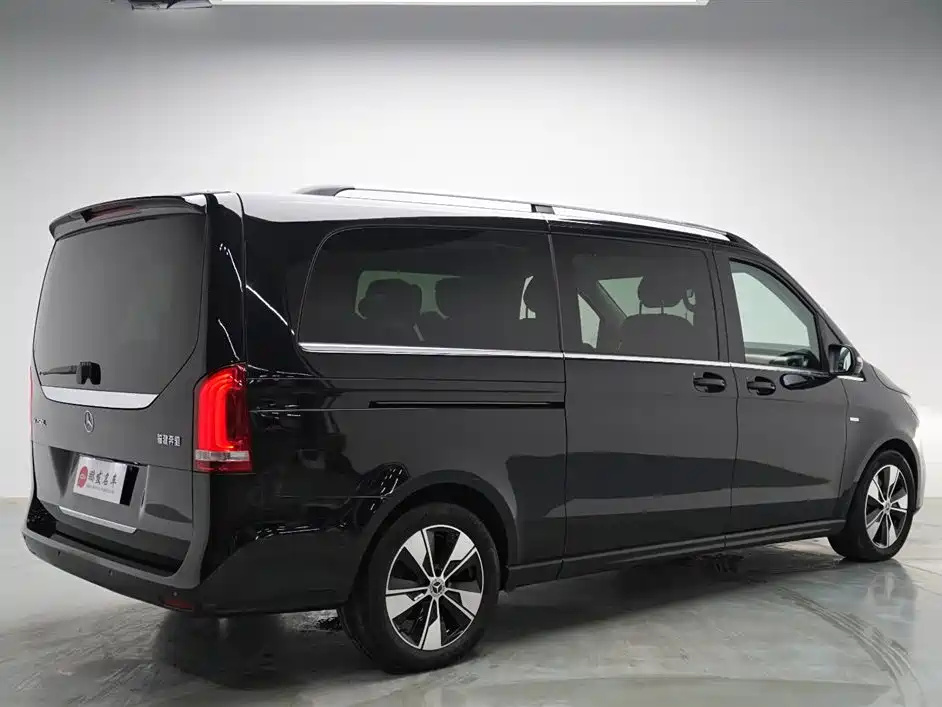 Mercedes-Benz V-Class 2022 V 260 L Long Wheelbase Prestige Edition фото 22