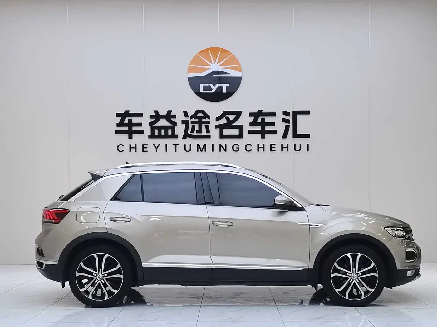 Volkswagen T-ROC 2018 280TSI DSG 2WD Comfort (China V) фото 24