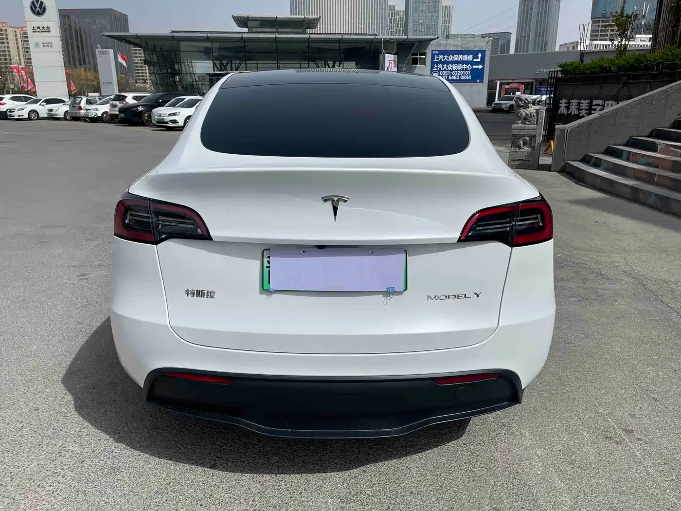 TESLA MODEL Y