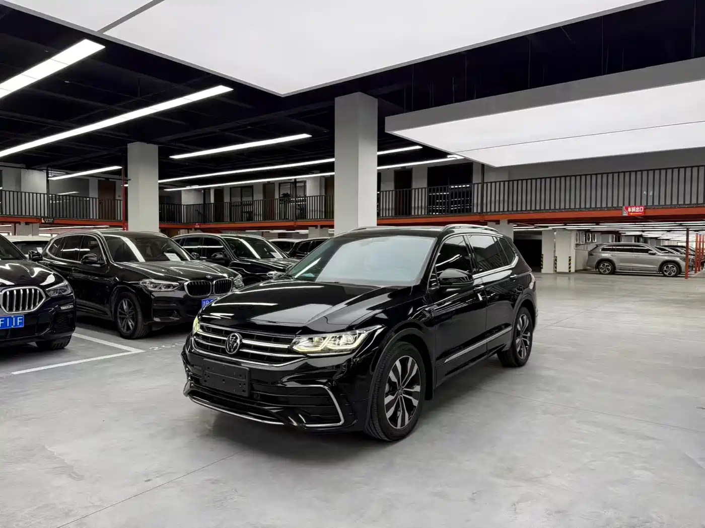 Volkswagen Tiguan L 2023 330TSI Auto 2WD R-Line Premium Edition