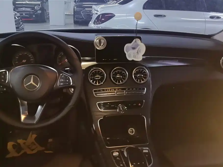 Mercedes-Benz C-Class 2017 Facelift C 200 L Sport Edition фото 13
