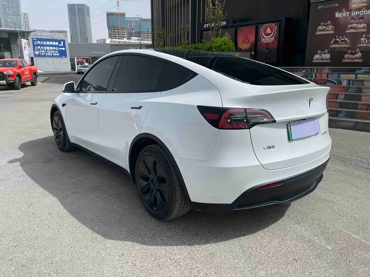 TESLA MODEL Y