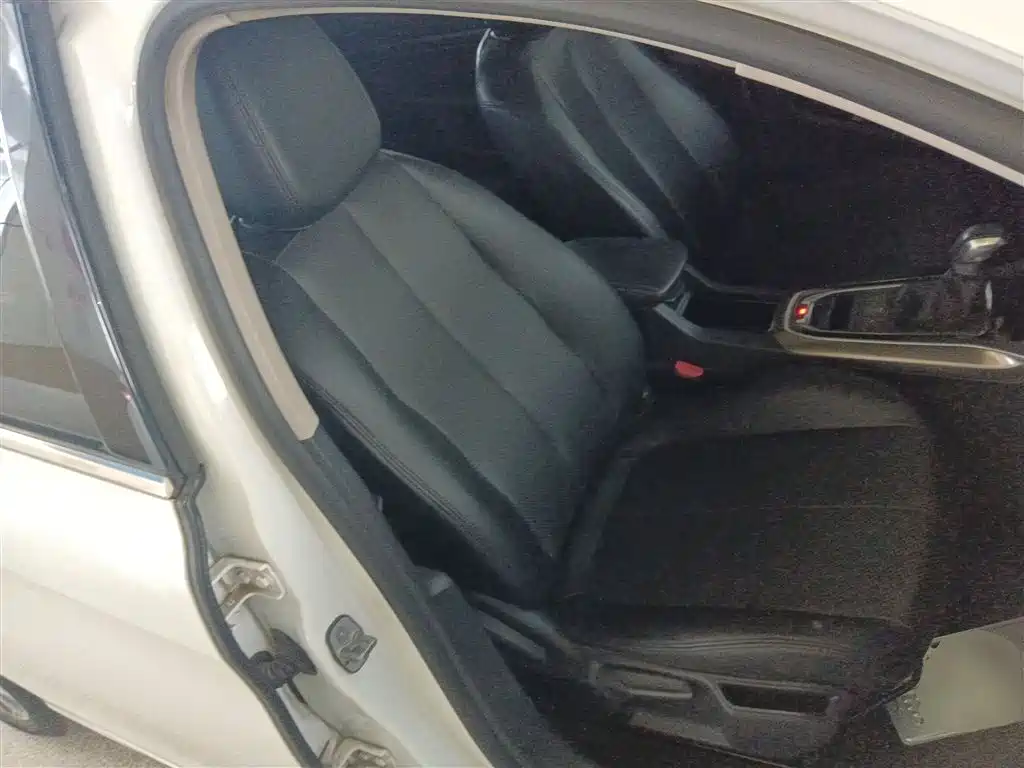 Peugeot 408 2014 1.8L Automatic Luxury Edition фото 25