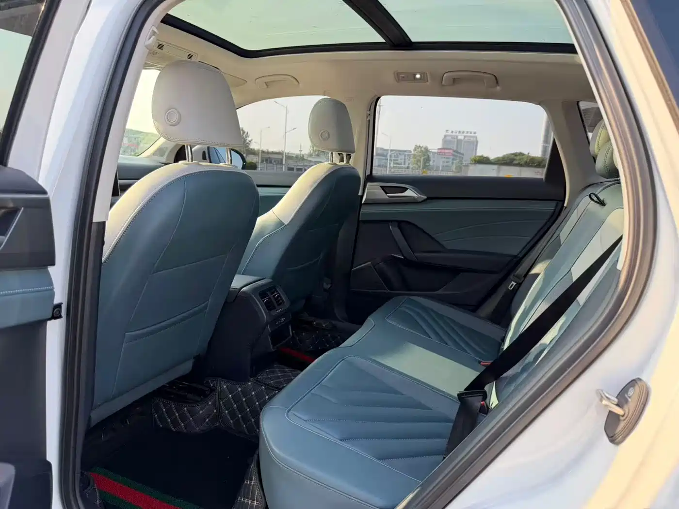 Volkswagen Tharu 2023 300TSI 2WD New Moon Edition фото 5