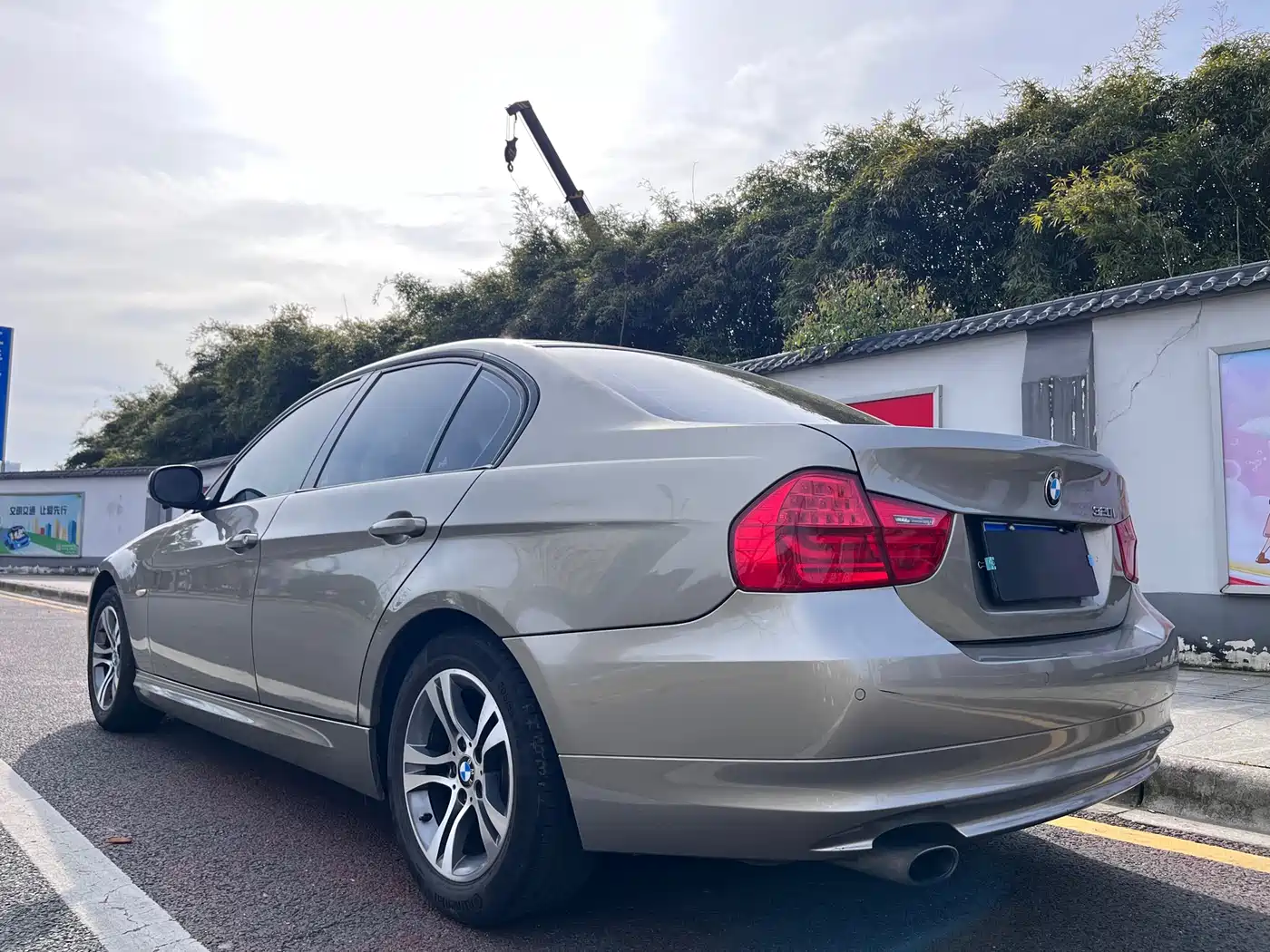 BMW 3 Series (Import) 2012 318i Leading фото 12
