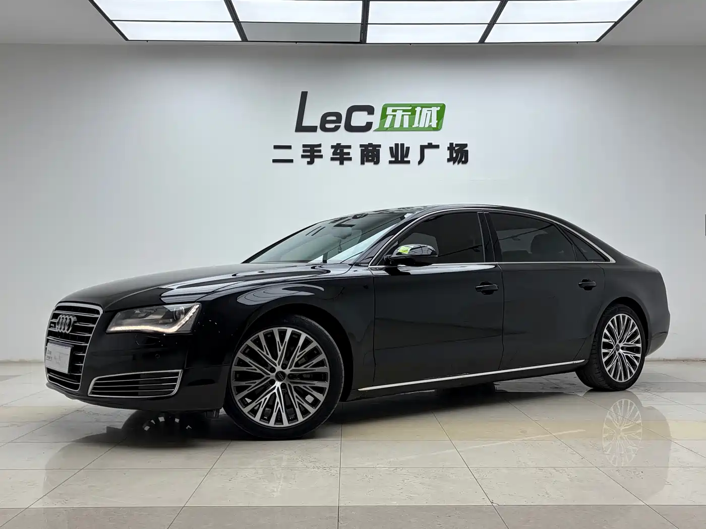 Audi A8 2013 A8L 45 TFSI quattro Comfort фото 3
