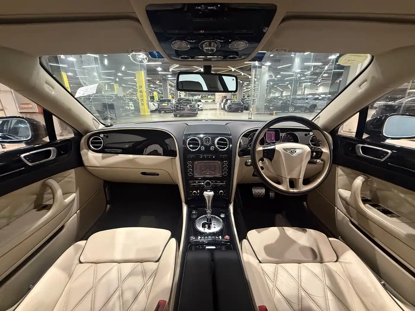 Bentley Flying Spur 2010 6.0T 5-seater Version фото 7
