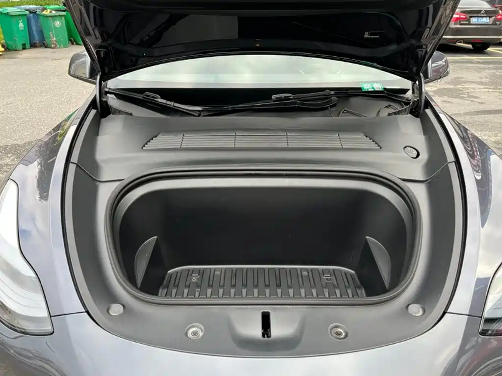  Tesla Model Y 2022 Facelift Rear-Wheel Drive Version 9