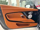 Фото 9 - Aston Martin DB11