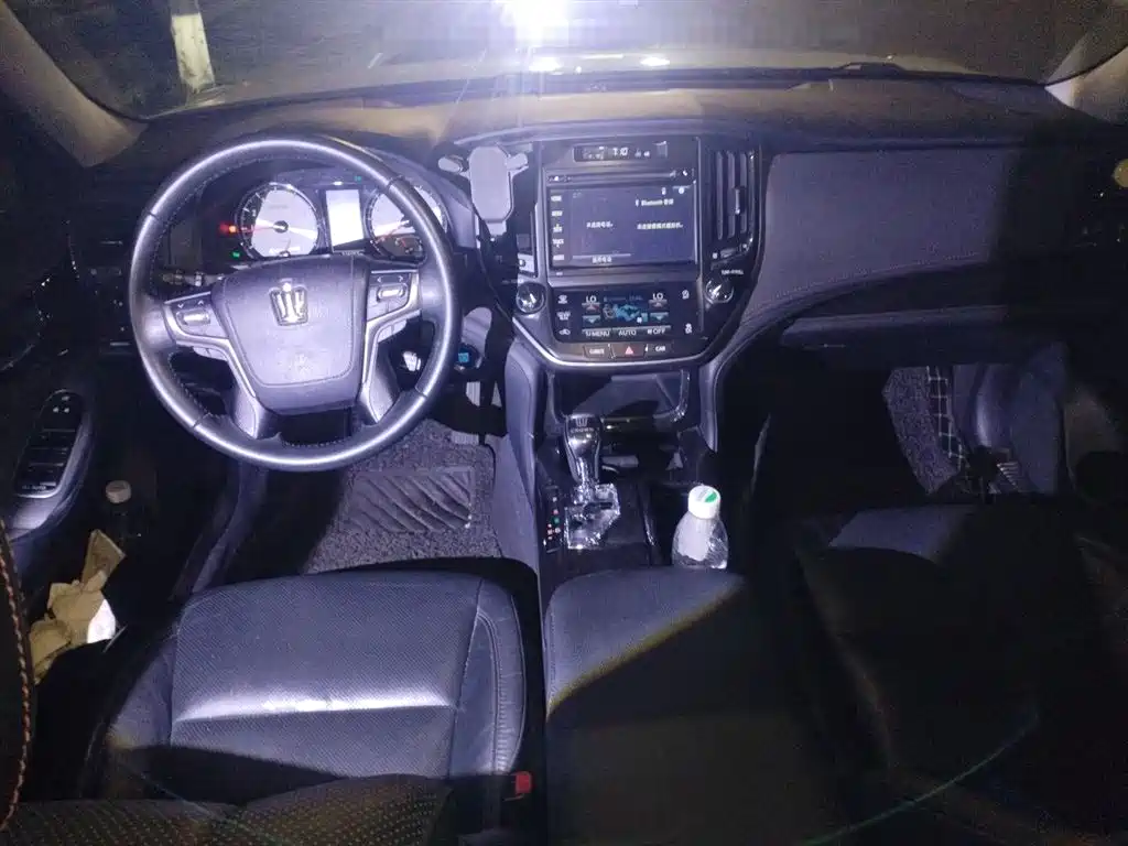 Toyota Crown 2018 2.0T Fashion Edition фото 13