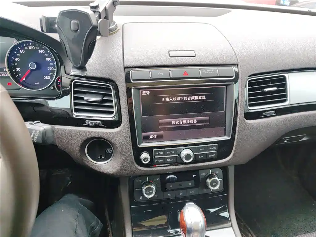 Volkswagen Touareg 2017 3.0TSI Explorer Edition фото 6