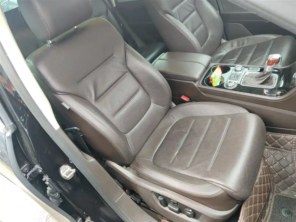 Volkswagen Touareg 2017 3.0TSI Explorer Edition фото 16