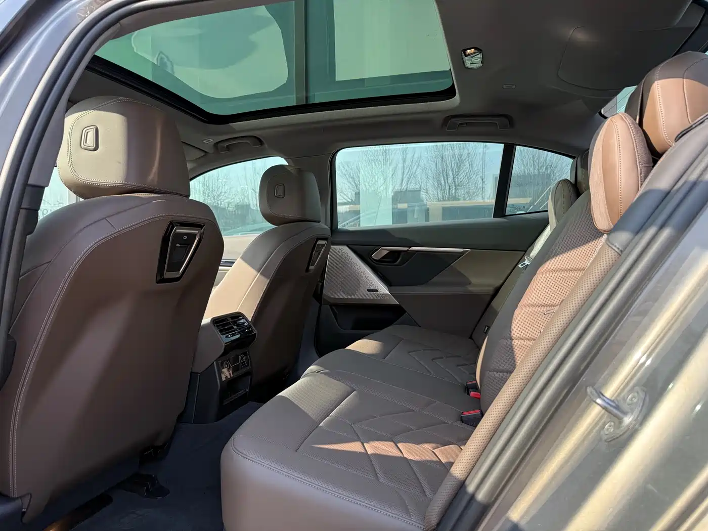 BMW i5 2024 eDrive 35L Premium Luxury Package фото 14