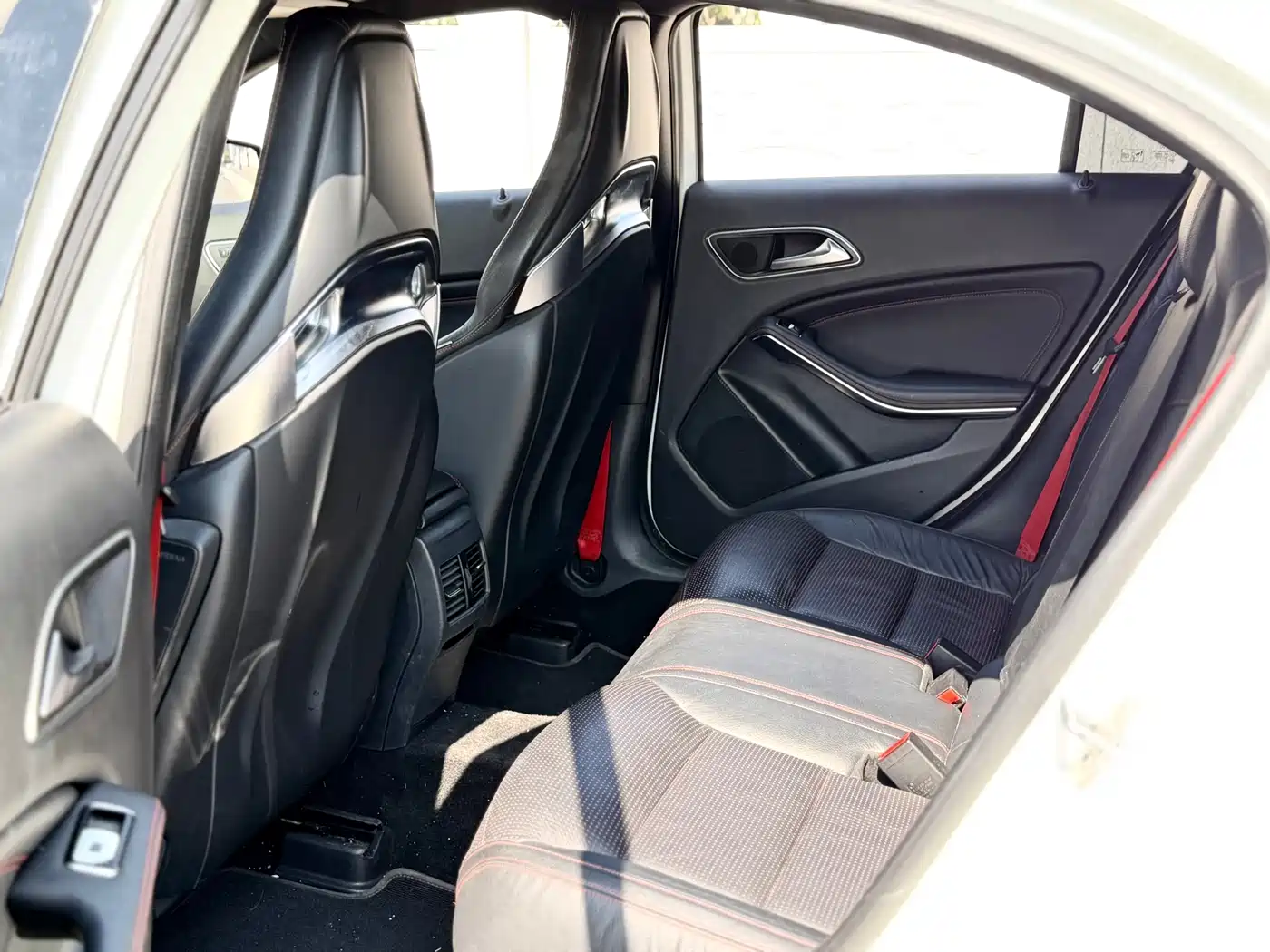 Mercedes-Benz A-Class AMG (Import) 2014 AMG A 45 4MATIC фото 6