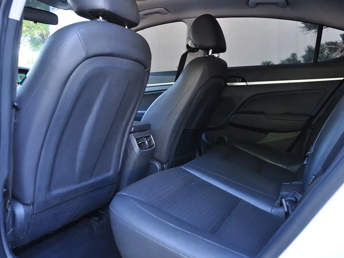 Hyundai Elantra 2019 1.5L CVT Smart Elite фото 9