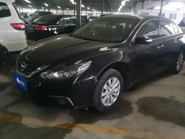 NISSAN TEANA