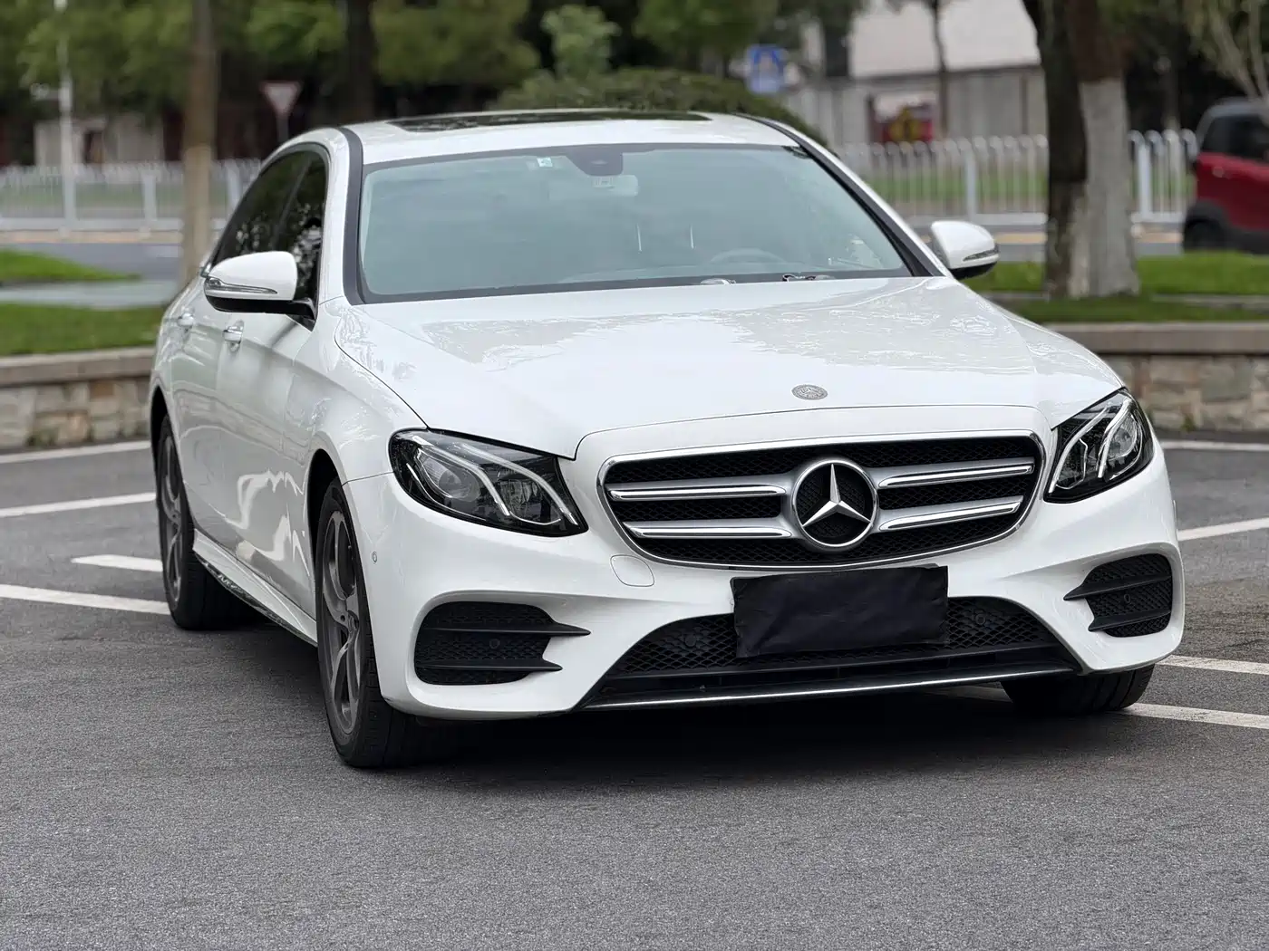 Mercedes-Benz E-Class 2018 E 300 L Sport Fashion фото 5