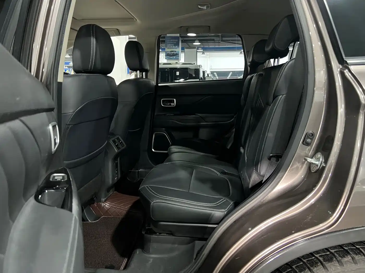 Mitsubishi Outlander 2020 2.0L 2WD Premium 5-seater фото 9