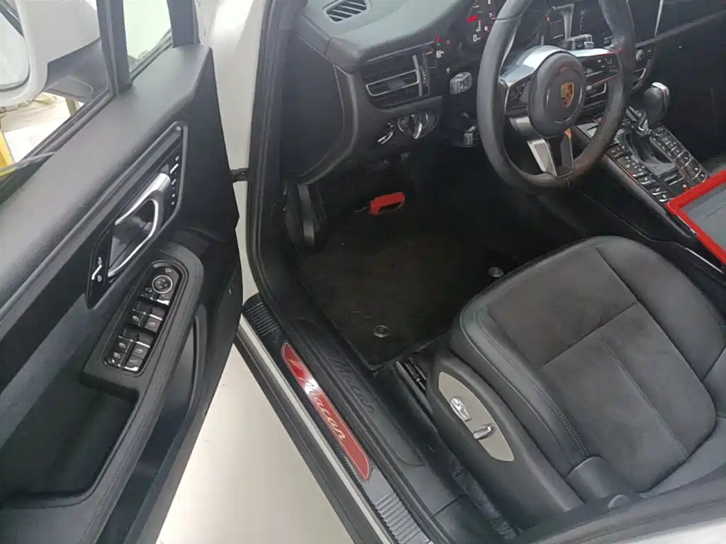 Porsche Macan 2021 Macan 2.0T фото 16