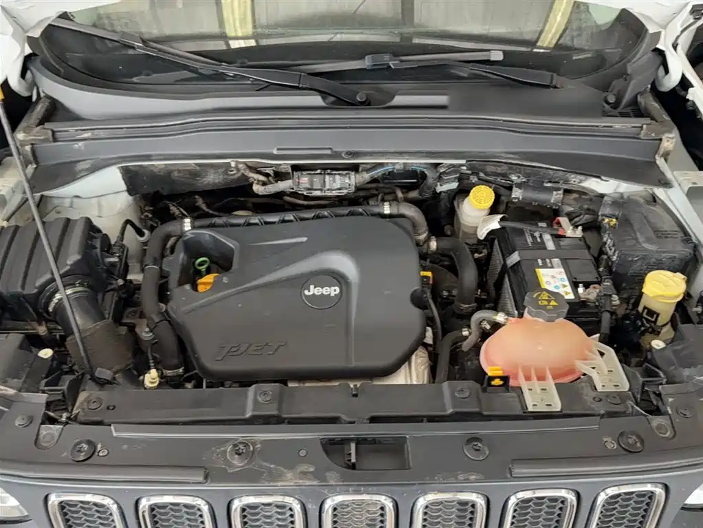 Jeep Renegade 2019 2018 Connected Large Screen Edition 180T Automatic Kinetic+