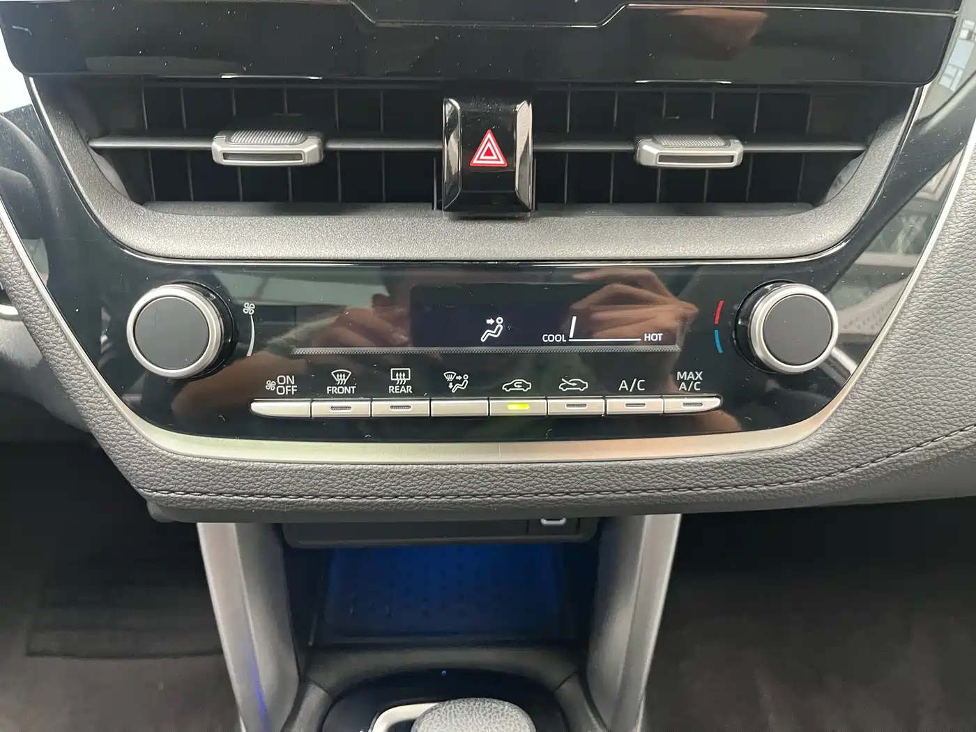 Toyota Frontlander 2023 2.0L CVT Luxury Edition фото 33