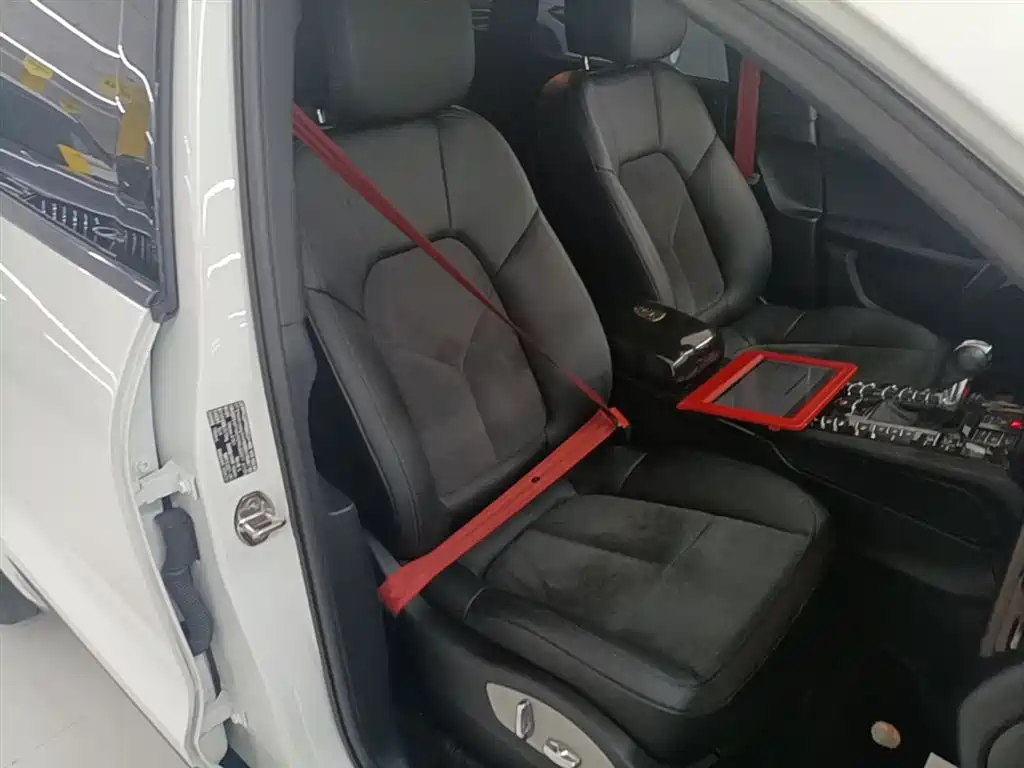 Porsche Macan 2021 Macan 2.0T фото 25